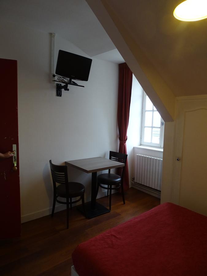 Hotel Restaurant Du Commerce La Gouesnière Kamer foto